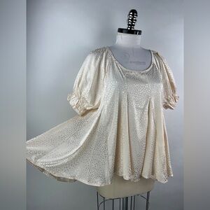 💚 3062. Spotted Satin Flared Cream Blouse